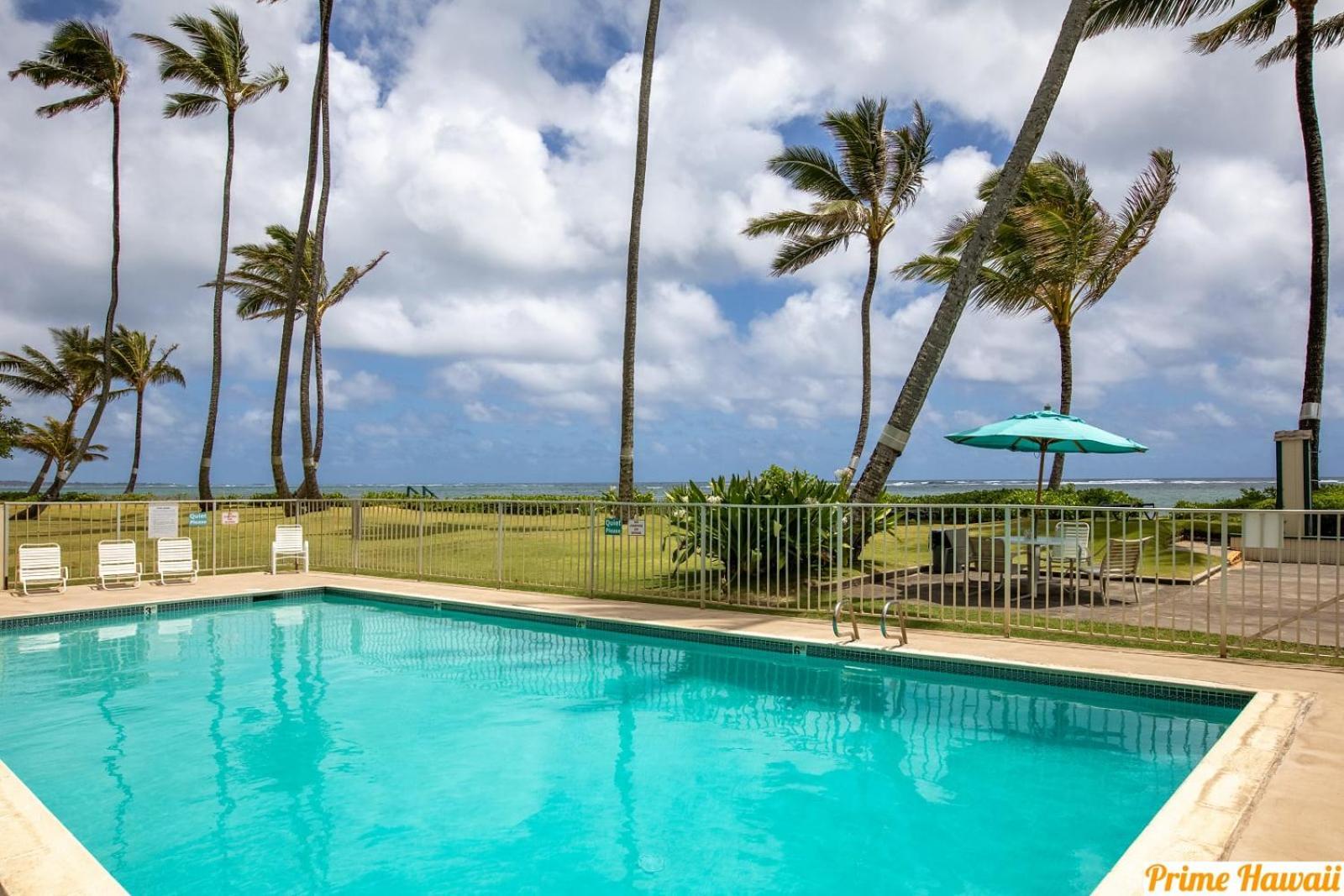 Beachfront Condo With Amazing Views Hau'ula Eksteriør billede